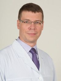 доктор ревматолог Денис
